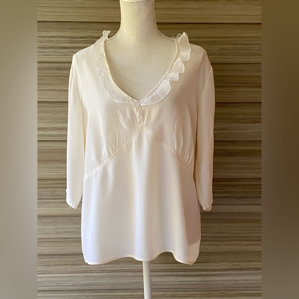 Beautiful White Ruffle Neck Blouse by Mike & Tod Size L